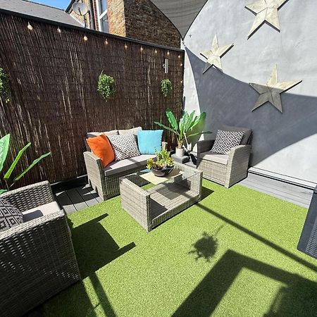 The Duplex Margate With Deck & Living Space Air Conditioning Buitenkant foto