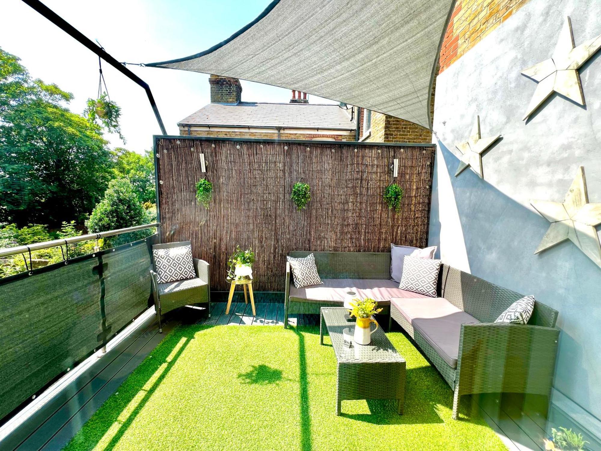 The Duplex Margate With Deck & Living Space Air Conditioning Buitenkant foto