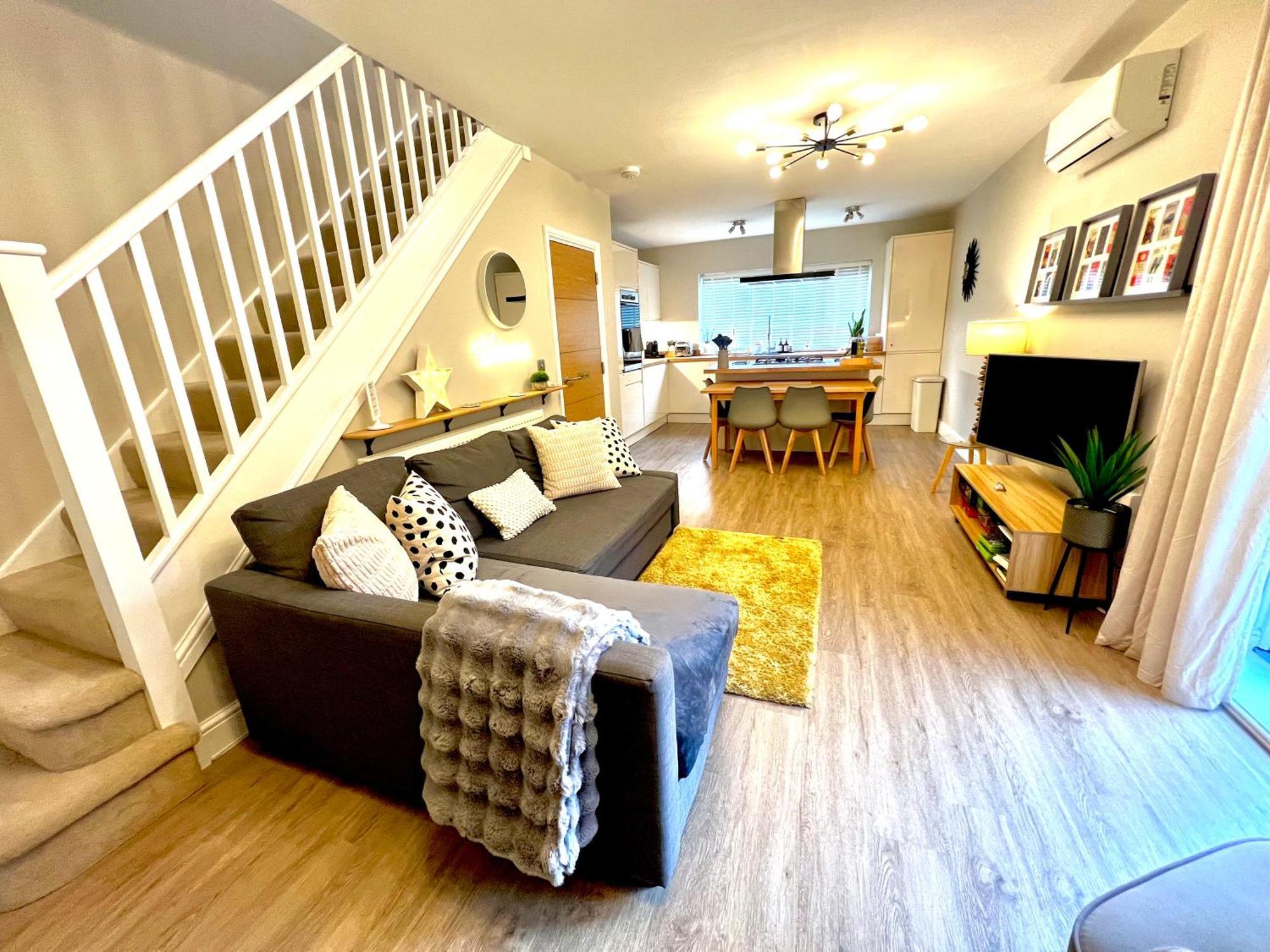 The Duplex Margate With Deck & Living Space Air Conditioning Buitenkant foto