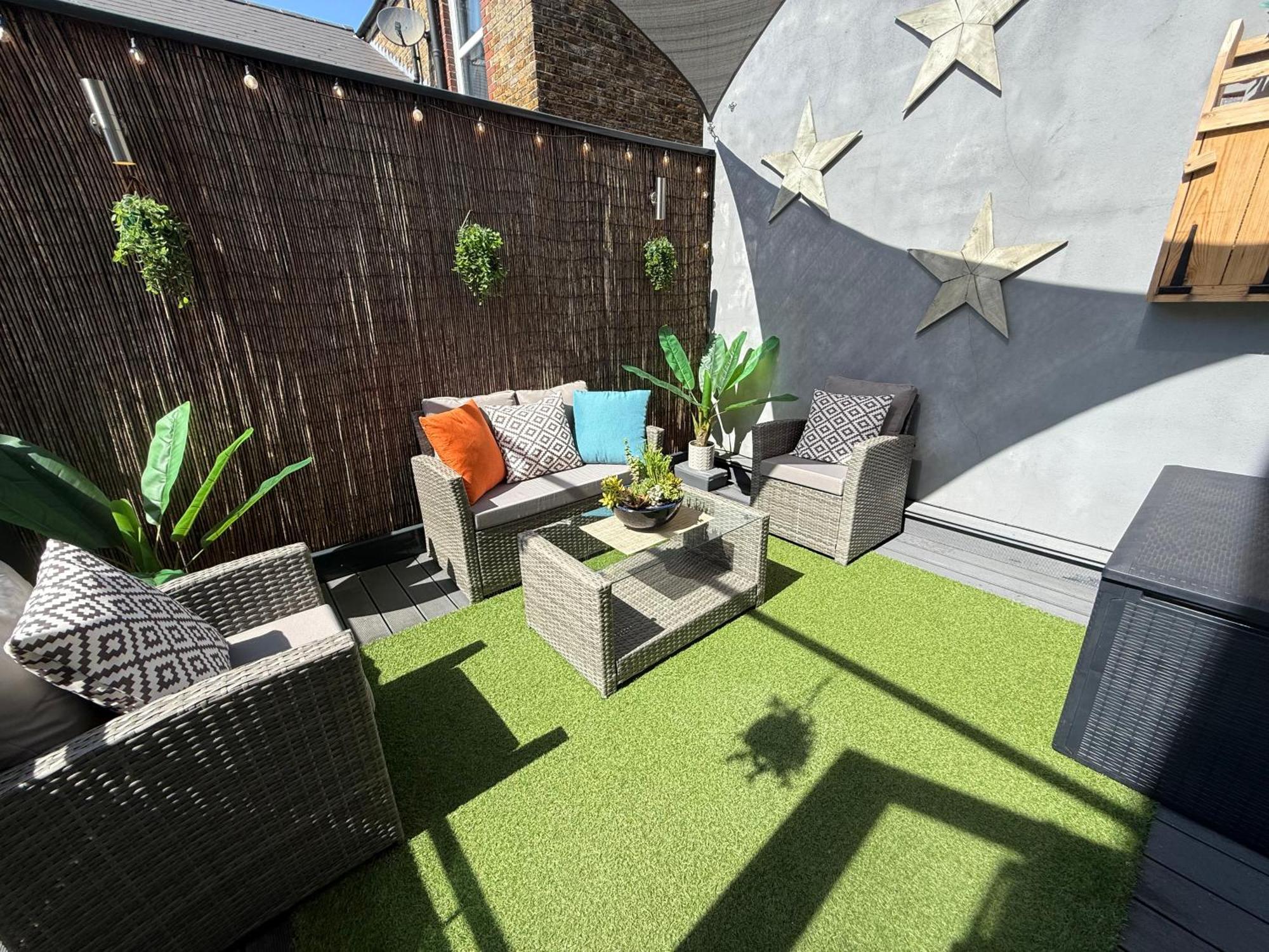 The Duplex Margate With Deck & Living Space Air Conditioning Buitenkant foto